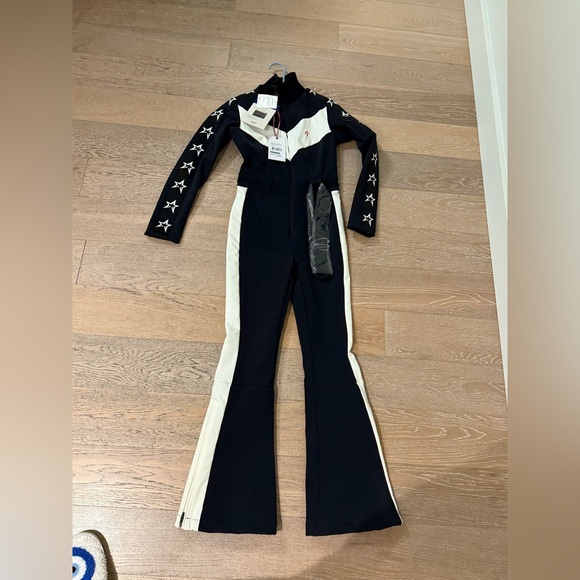 Perfect moment size xs brand new ski suit - Picture 3 of 3